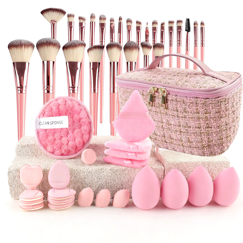 Makeup Brush Set Chic Fragranc - đánh giá và giá Travel Accessories Set