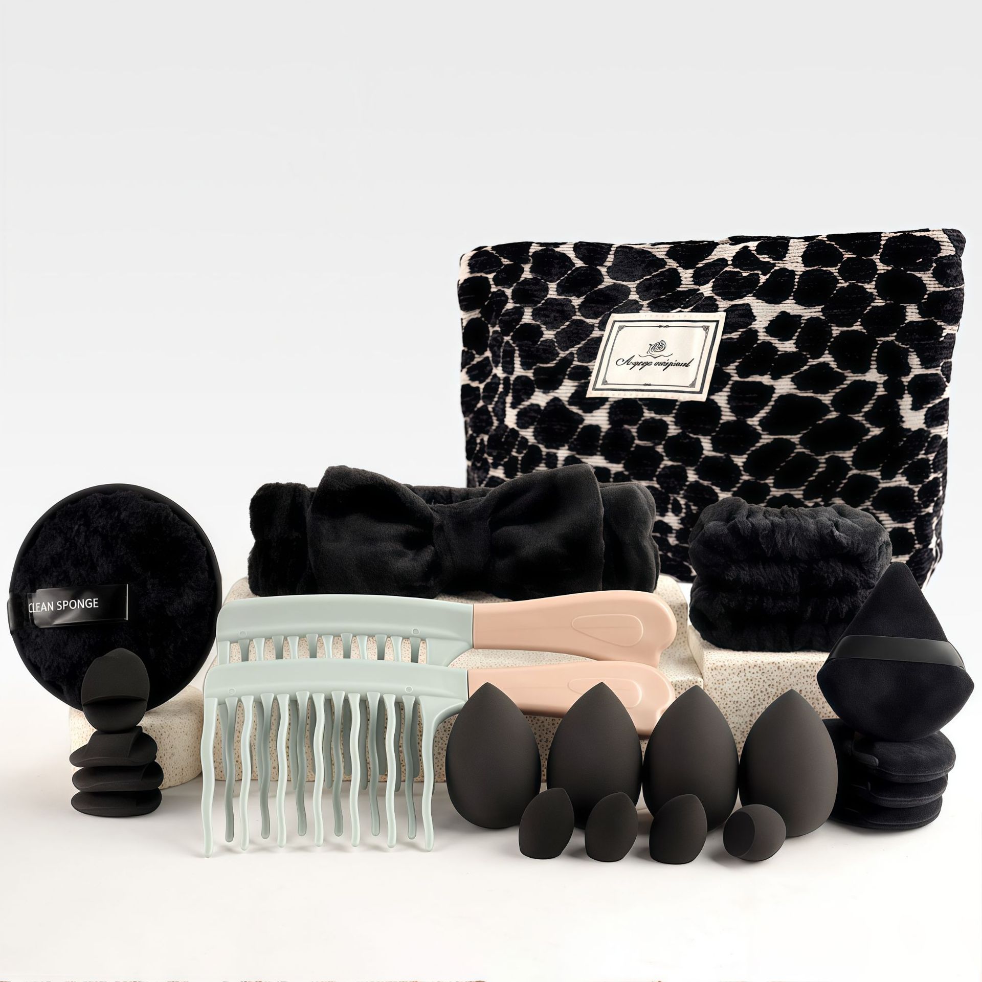 Makeup Brush Set Chic Fragranc - đánh giá và giá Travel Accessories Set