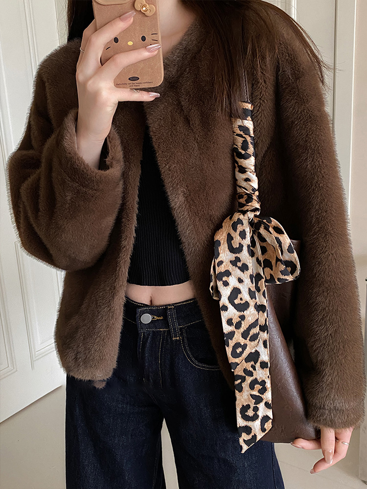Autumn and Winter Melad Leopar - đánh giá và giá Travel Accessories Neck