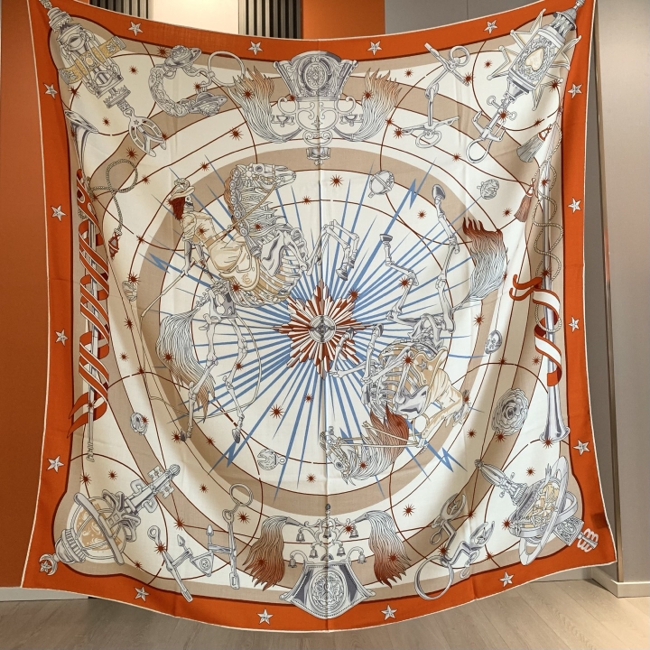 Luxury Brand Scarf Large Silk  - đánh giá và giá Travel Accessories Neck